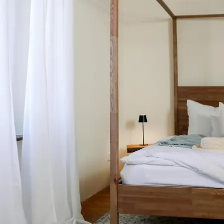 アパート Steinhaus Mit Dachterrasse Und Badefluss
